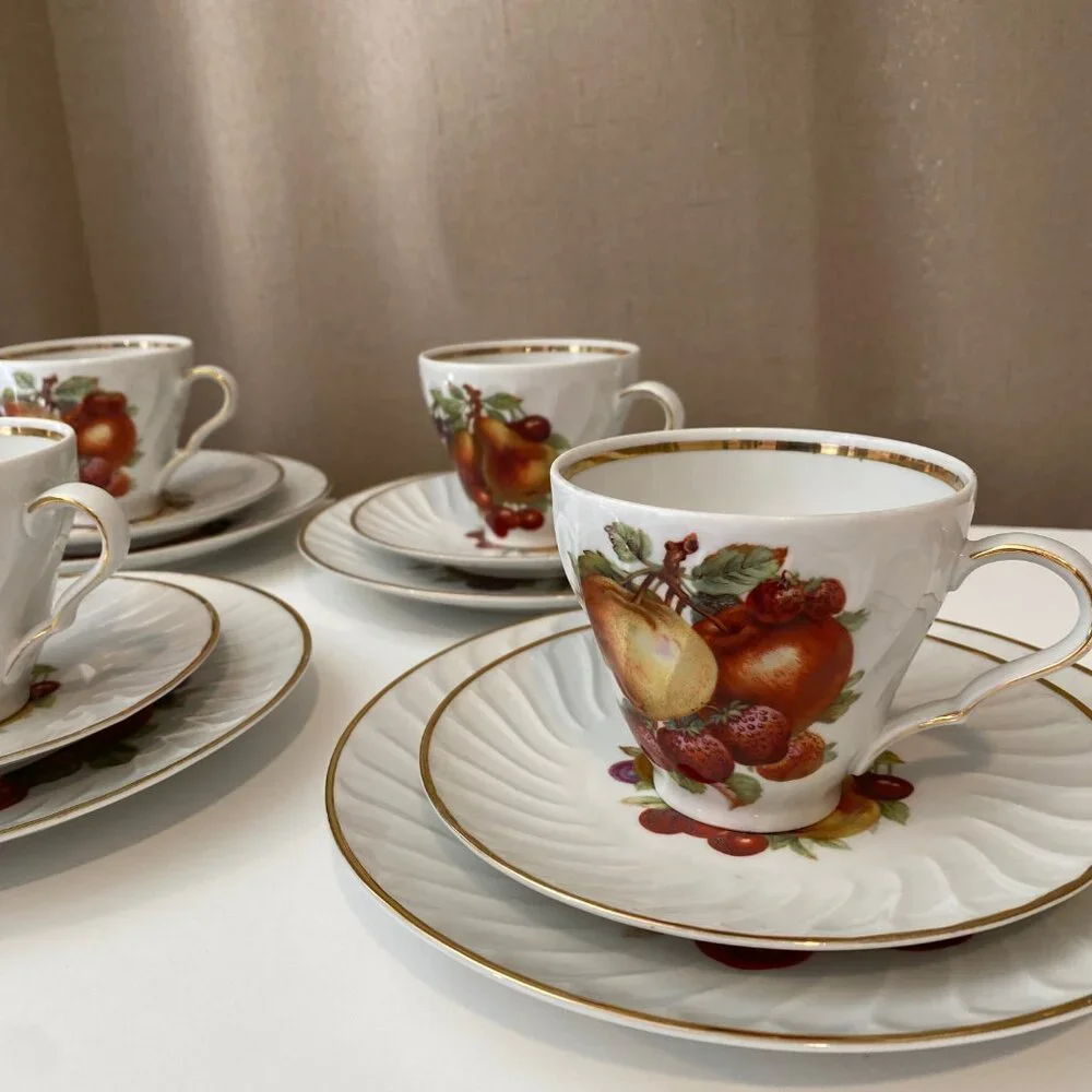Old Nuremberg Bavaria Germany Fruit Tea Set for 4‎ – Gold Trim, 12 Pc
